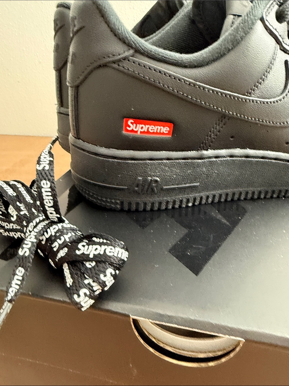 Supreme x Nike Air Force 1 Low Black Sneakers - Picture 5 of 14